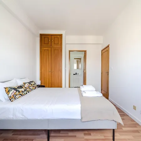 Mira Bracara By House And People בראגה
