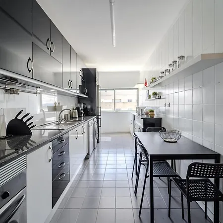 Mira Bracara By House And People בראגה