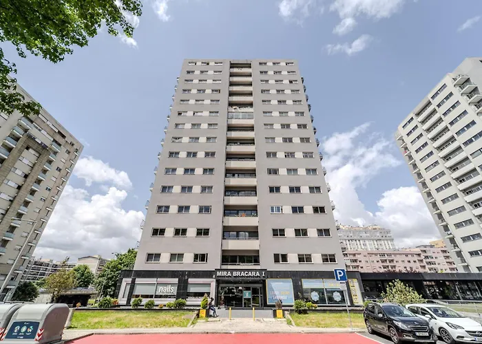 Mira Bracara By House And People * ブラガ