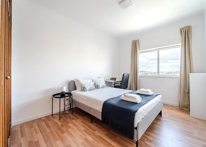 Mira Bracara By House And People *