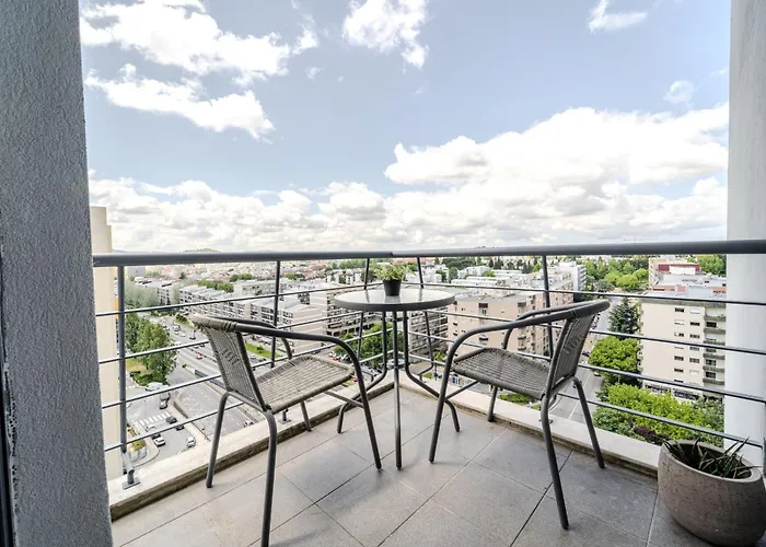 Mira Bracara By House And People アパート