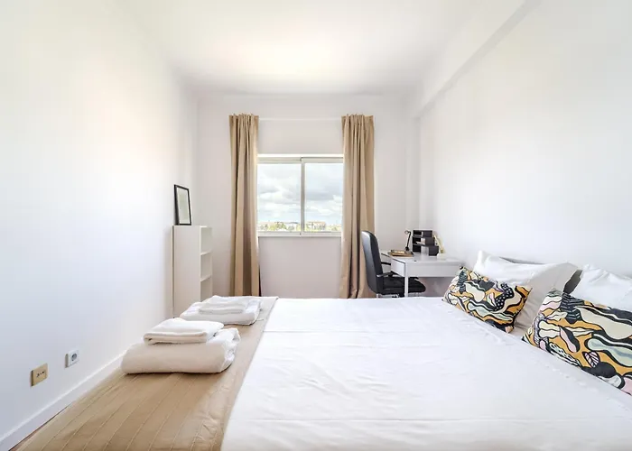 Mira Bracara By House And People *