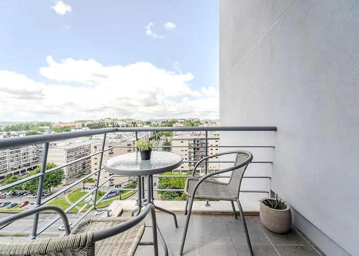 Mira Bracara By House And People * ブラガ